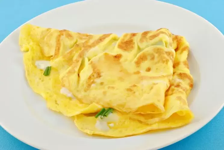 omelette au fromage pour un régime sans glucides